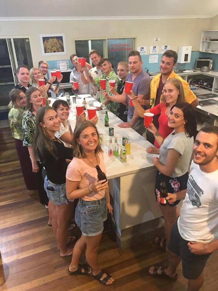 Hervey Bay Flashpackers Vandrarhem Exteriör bild